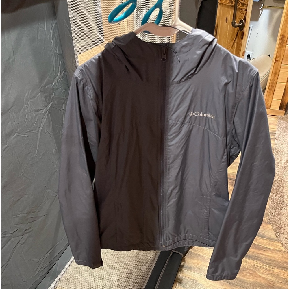 Columbia rain coat